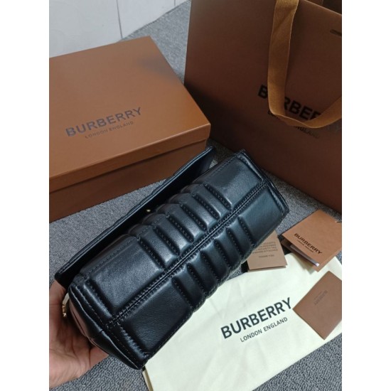 Replica perfetta Borsa a spalla Burberry Lola nera con chiusura TB
