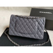 Medium Classic Caviar Flap Borse A1112 Grigio Argento / Hardware d'oro Medium Classic Caviar Flap Borse A1112 Grigio Argento / Hardware d'oro