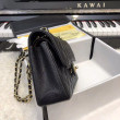 Borsa Classic Flap piccola A1117 in pelle caviale Nera Borsa Classic Flap piccola A1117 in pelle caviale Nera