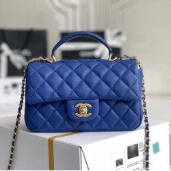 Replica Dettagli perfetti Mini Borsa con Patta in Pelle di Vitello Granata con Manico Superiore AS2431 Blu Griffate