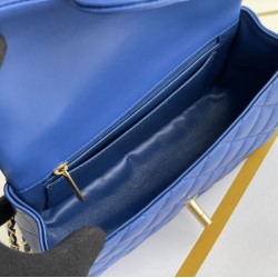 Dupe Dettagli perfetti Mini Borsa con Patta in Pelle di Vitello Granata con Manico Superiore AS2431 Blu imitazioni perfette Replica Dettagli perfetti Mini Borsa con Patta in Pelle di Vitello Granata con Manico Superiore AS2431 Blu Griffate