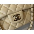 Borsa classica con patta A1112 Hardware in oro albicocca