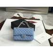 Borsa classica con patta A1112 Hardware oro blu cielo