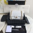 Borsa classica con pattina in pelle di vitello granato A1112 Bianco