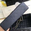 Borsa Classica In Pelle Di Vitello Grana A1112 Blu Scuro