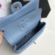 Dettagli perfetti Borsa Replica 1:1 con patta classica A1112 Hardware argento blu cielo