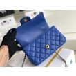 Dettagli perfetti Mini Borsa con Patta in Pelle di Vitello Granata con Manico Superiore AS2431 Blu