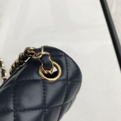 Mini borsa a tracolla classica con patta A1115 Hardware nero argento