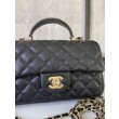 Mini Borsa con Patta in Pelle di Vitello Granata con Manico Superiore AS2431 Nero