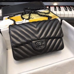 Dettagli perfetti Borsa a patta classica A1116 Hardware nero imitazioni perfette