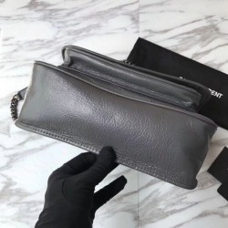 Riproduzione Fedele Bora Pari all'originale replica a tracolla media YSL Saint Laurent grigia imitazioni Replica Alta Qualità Bora Pari all'originale replica a tracolla media YSL Saint Laurent grigia