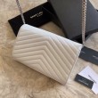 Portafoglio a catena busta con monogramma YSL Saint Laurent in pelle martellata bianco