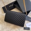 Portafoglio con catena YSL Saint Laurent con busta a catena in pelle martellata Hardware nero oro