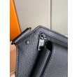 Aerogram Slingbag Pelle di vitello M57081 Nera