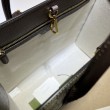 Borsa media con borsa G intrecciata 674148 marrone