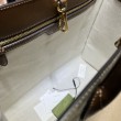 Borsa media con borsa G intrecciata 674148 marrone
