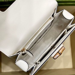 Qualità superiore replica Small Top Handle Con Bamboo 675797 Cream Qualità superiore replica Small Top Handle Con Bamboo 675797 Cream