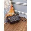New Chain Borsa  M45592