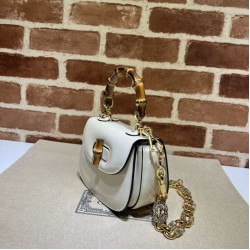 Dettagli perfetti Borse Replica Gucci Bamboo 1947 mini con manico superiore 686864 Beige Dettagli perfetti Borse Replica Gucci Bamboo 1947 mini con manico superiore 686864 Beige