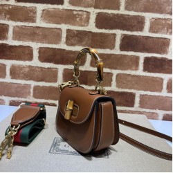 Replica Perfetta Gucci Bamboo 1947 mini con manico superiore 686864 Claret Replica Perfetta Gucci Bamboo 1947 mini con manico superiore 686864 Claret