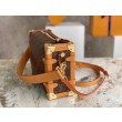 Bauletto laterale LV in tela monogramma M46358