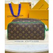 Borsa da toilette LV Dopp Kit M46253 verde