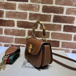 Replica Perfetta Gucci Bamboo 1947 mini con manico superiore 686864 Claret
