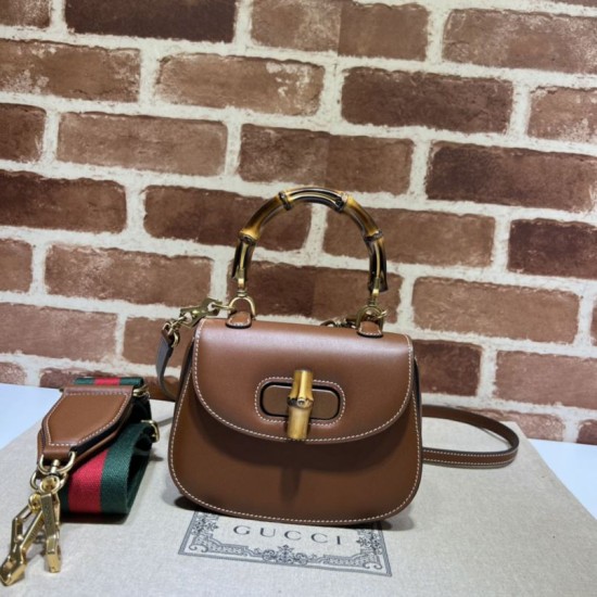 Replica Perfetta Gucci Bamboo 1947 mini con manico superiore 686864 Claret