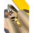 Borsa LV Capucines MM con manico in pitone N92802