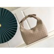 Replica Perfetta LV Why Knot MM in pelle Mahina M20787