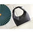 Borsa LV Why Knot MM Mahina M20788