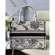 Borse Firmate Replica tote media Dior Book Toile de Jouy Zodiac ricamo bianco