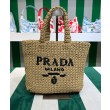 Bora Pari all'originale replica tote Prada piccola in rafia Albicocca
