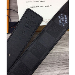 Cintura reversibile LV con iniziali LV da 40 mm nera