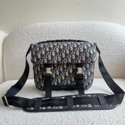 Borsa a tracolla jacquard Dior Explorer Dior Oblique nera Borsa a tracolla jacquard Dior Explorer Dior Oblique nera