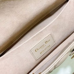 Imitazioni borse griffate Christian Dior Lady D-Joy Albicocca Imitazioni borse griffate Christian Dior Lady D-Joy Albicocca