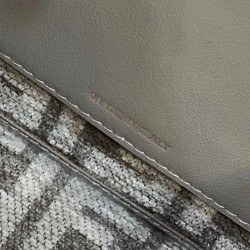 Sito Replica Fendi Peekaboo ISeeU Small 8BN327 Grigio imitazioni Miglior Prezzo Fendi Peekaboo ISeeU Small 8BN327 Grigio Replica