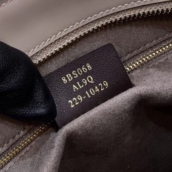 Sito Replica Fendi O'Lock Zip 8BR805 Grigio imitazioni Miglior Prezzo Fendi O'Lock Zip 8BR805 Grigio Replica