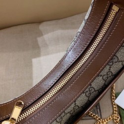 Gucci Mini Bag a forma di mezzaluna GG 726843 Gucci Mini Bag a forma di mezzaluna GG 726843