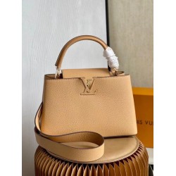 Borsa MM Louis Vuitton Capucines In Pelle Taurillon M59227 Borsa MM Louis Vuitton Capucines In Pelle Taurillon M59227