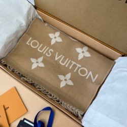 Sciarpa Louis Vuitton LV Essential In Lana Beige M77728 Sciarpa Louis Vuitton LV Essential In Lana Beige M77728