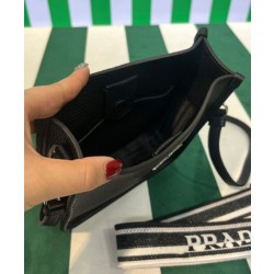 Mini borsa a tracolla Prada 1BH191 nera