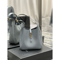 YSL Saint Laurent Le 5 À 7 Cassandre Hobo Secchiello Piccola Borsa Morbida Pelle Liscia Grigia