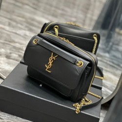 Borsa fotografica YSL Saint Laurent Niki in pelle liscia Nera Borsa fotografica YSL Saint Laurent Niki in pelle liscia Nera