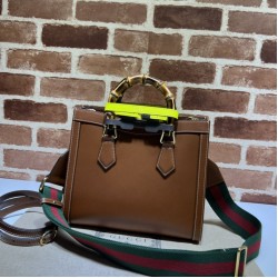 Sito Replica Borse tote piccola Gucci Diana 702721 Marrone imitazioni Miglior Prezzo Borse Replica tote piccola Gucci Diana 702721 Marrone