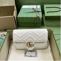 Miglior Prezzo Portafoglio con catena mini porta carte Gucci GG Marmont 751526 Bianco Replica