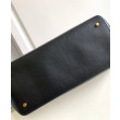 Borsa Celine Conti in morbida pelle di vitello nera Borsa Celine Conti in morbida pelle di vitello nera