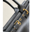 Borsa Celine Conti in morbida pelle di vitello nera Borsa Celine Conti in morbida pelle di vitello nera