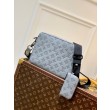 Borsa da uomo LV Duo Messenger con monogramma M46104