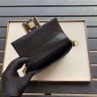 Bora Pari all'originale replica Fendi Mini Baguette FF Motivo Nera